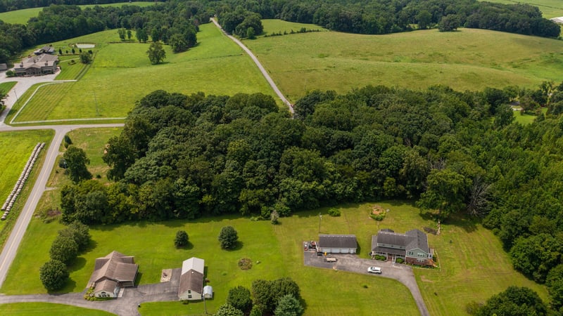 512 N Happy Hollow Rd, Portland, TN 37148