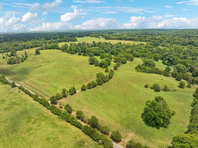 7 Double Branch Rd, Columbia, TN 38401