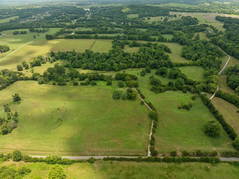 7 Double Branch Rd, Columbia, TN 38401