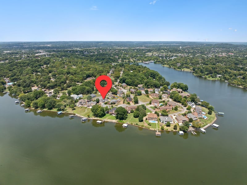 105 S Governors Cv, Hendersonville, TN 37075