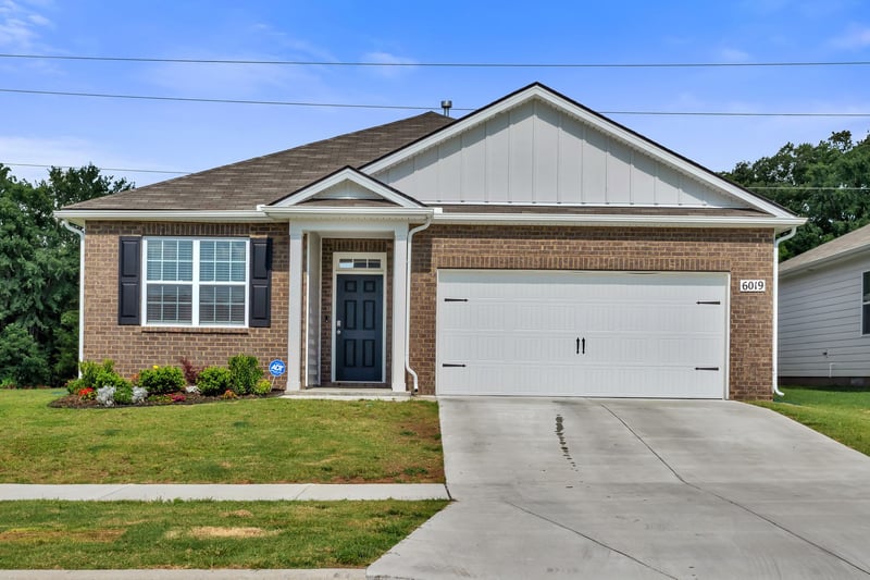 6019 Hunters Village Dr, Lebanon, TN 37087