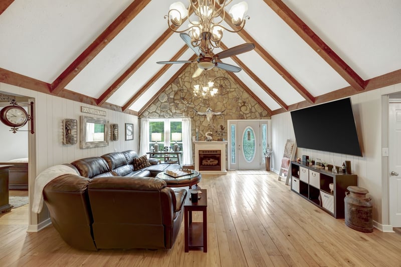 6125 Highway 41a, Pleasant View, TN 37146