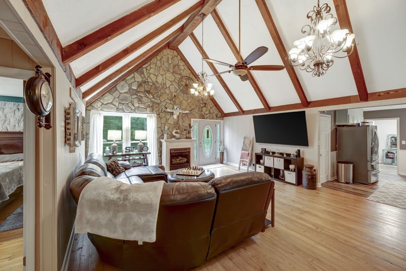 6125 Highway 41a, Pleasant View, TN 37146