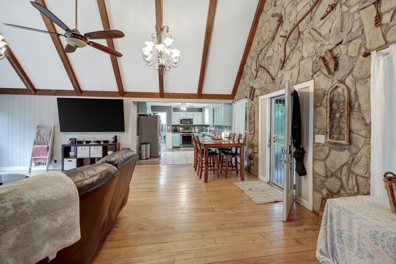 6125 Highway 41a, Pleasant View, TN 37146