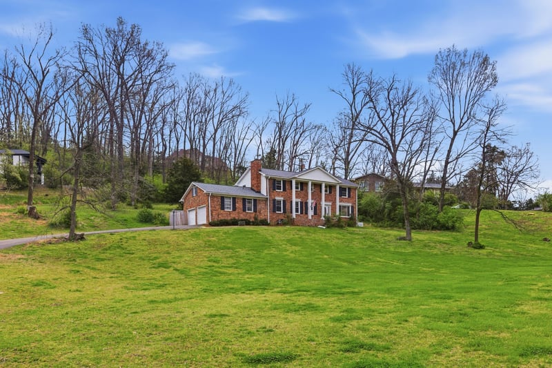 5401 Forest Acres Dr, Nashville, TN 37220