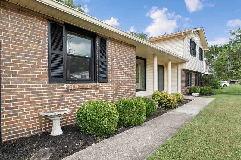 2961 Mossdale Dr, Antioch, TN 37013