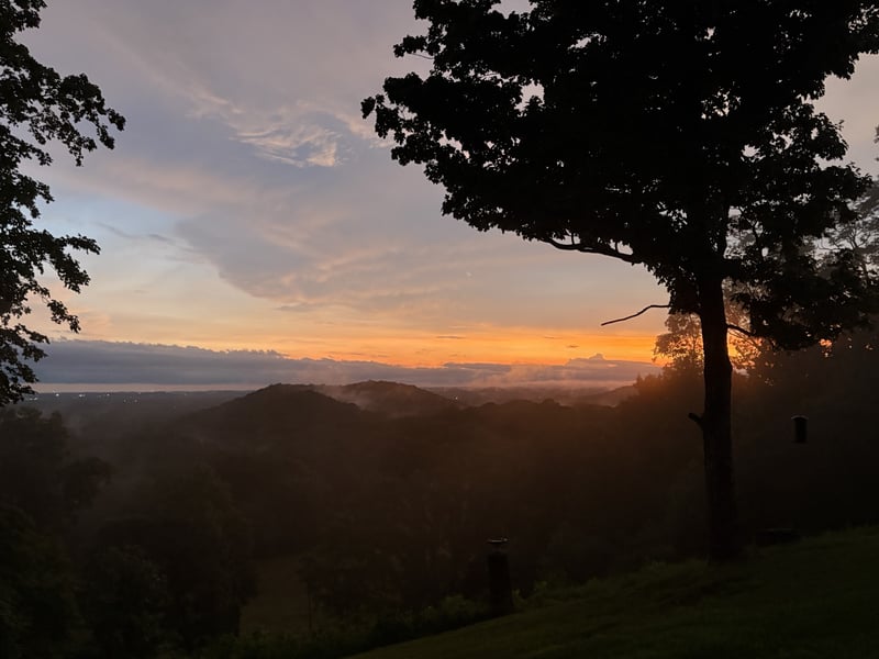 738 Mutton Hollow Hill Rd, Bethpage, TN 37022