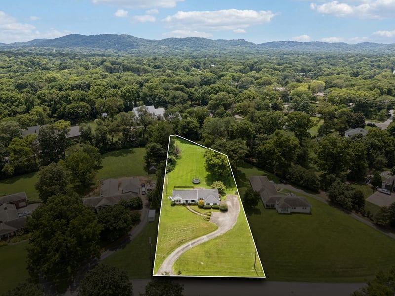 4215 Morriswood Dr, Nashville, TN 37204