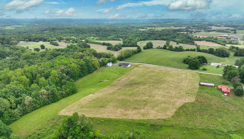 192 Nubia Rd, Westmoreland, TN 37186