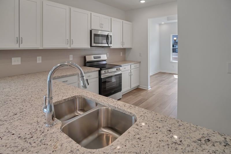 1145 Southerlynn Dr, White House, TN 37188