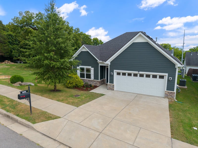 6191 Del Sol Dr, Whites Creek, TN 37189