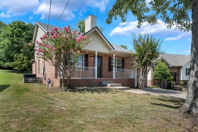 5413 Roxborough Pt, Hermitage, TN 37076