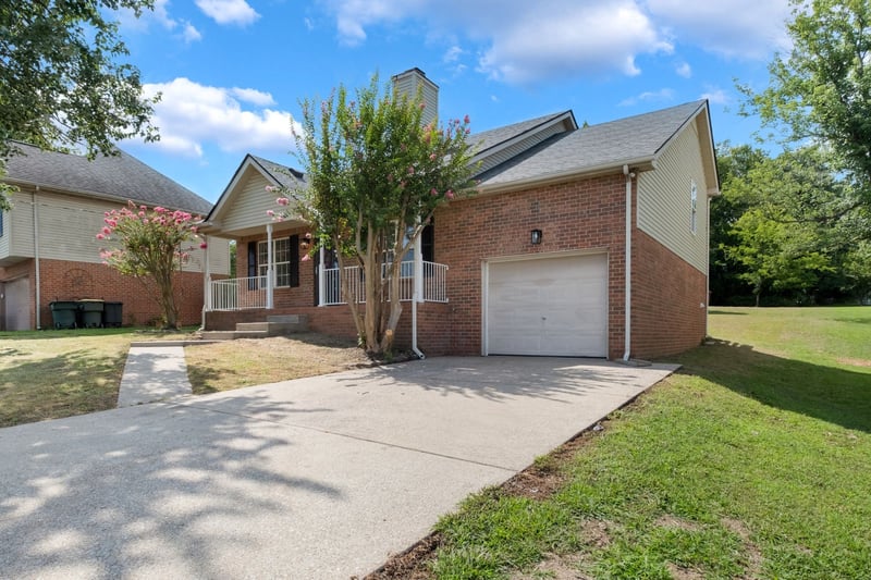 5413 Roxborough Pt, Hermitage, TN 37076