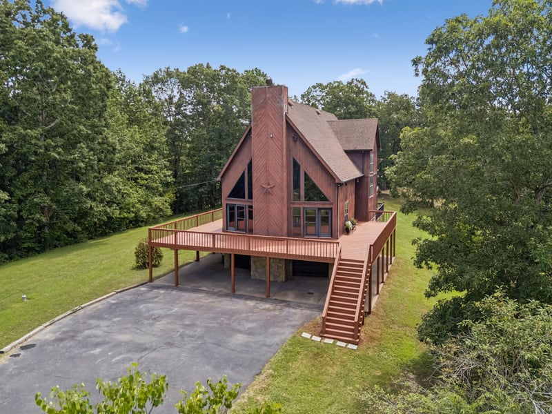 121 High Forest Dr, Hampshire, TN 38461