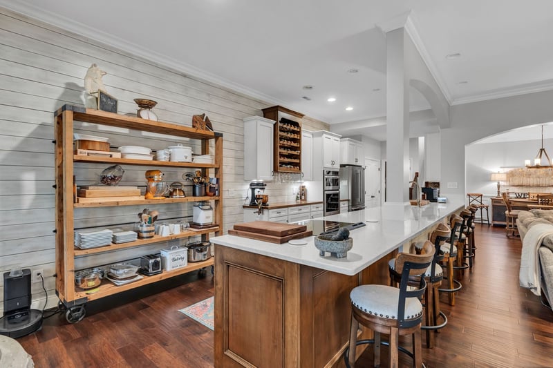 1010 Larkwood Dr, Hermitage, TN 37076