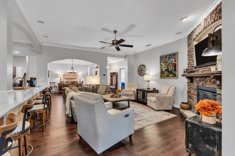 1010 Larkwood Dr, Hermitage, TN 37076