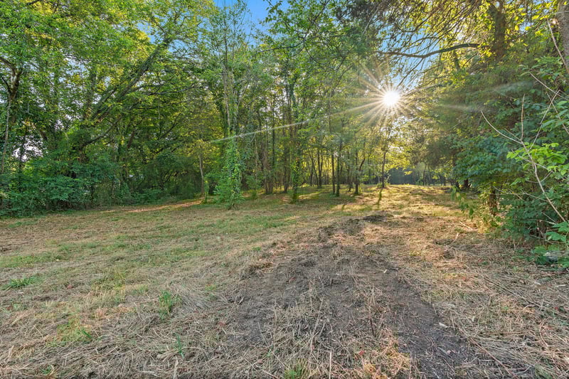 2821 Double Branch Rd, Columbia, TN 38401