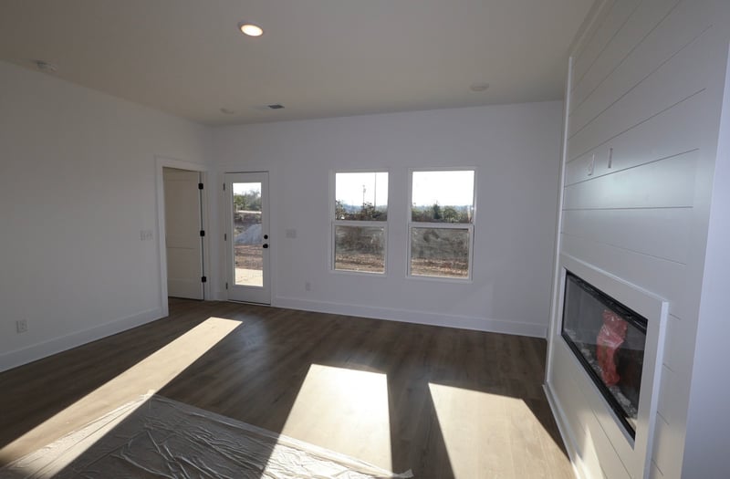 557 Canal Cir, Nashville, TN 37214