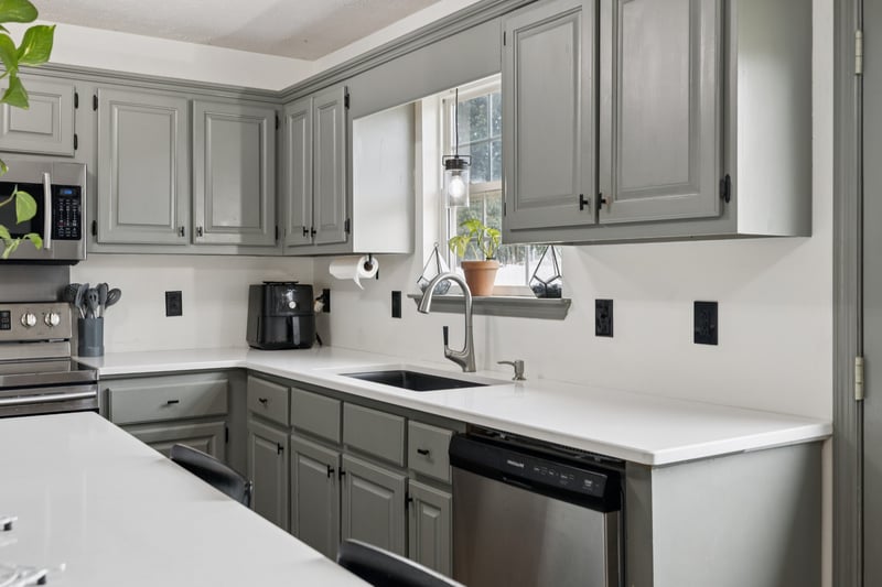 411 Brookside Dr, Mount Pleasant, TN 38474