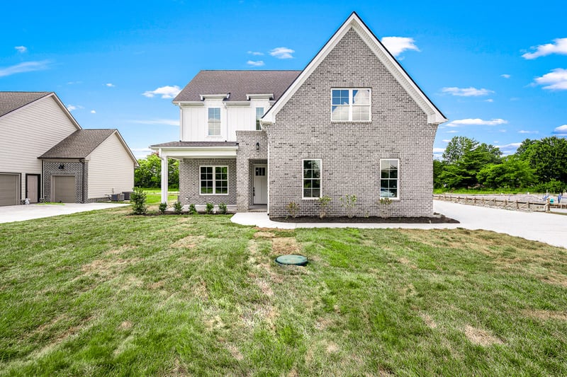 516 Gresham Ln, Murfreesboro, TN 37129