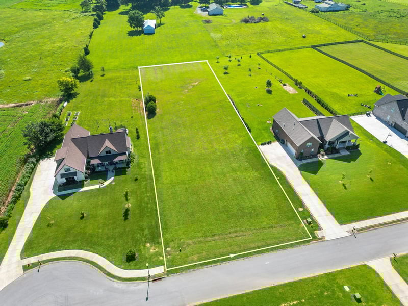 136A Wind Wood Dr, Portland, TN 37148