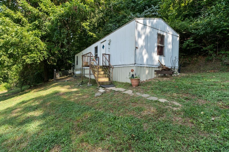 2417 Esque Sharp Rd, Mount Pleasant, TN 38474