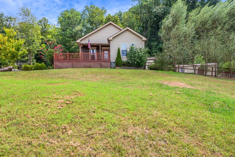 2071 Preacher Holt Rd, Mount Pleasant, TN 38474