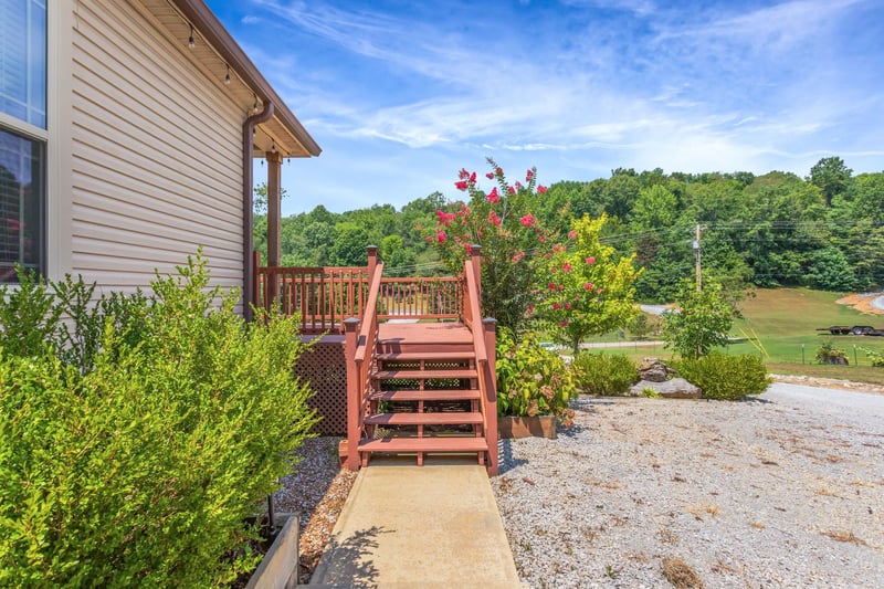 2071 Preacher Holt Rd, Mount Pleasant, TN 38474
