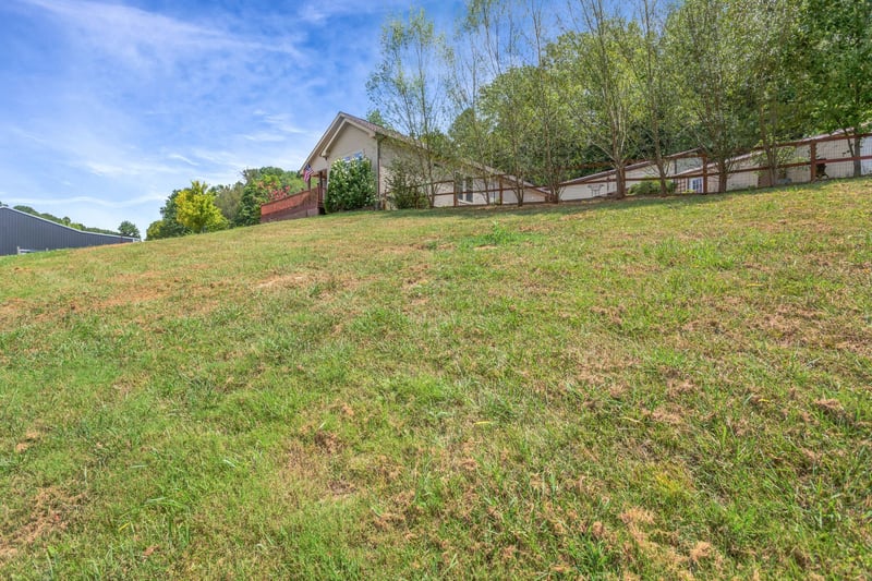2071 Preacher Holt Rd, Mount Pleasant, TN 38474