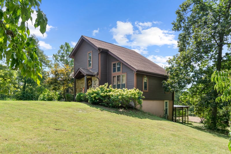 9631 Clovercroft Rd, Nolensville, TN 37135