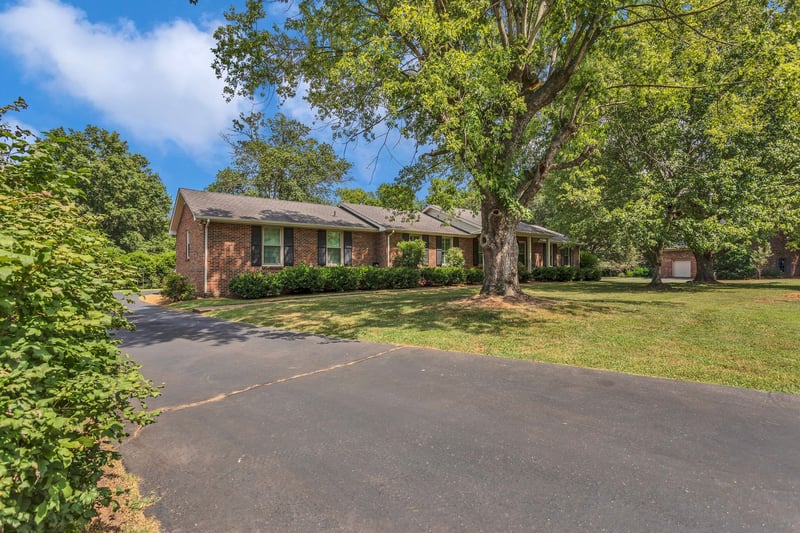 605 Edenburg Dr, Columbia, TN 38401