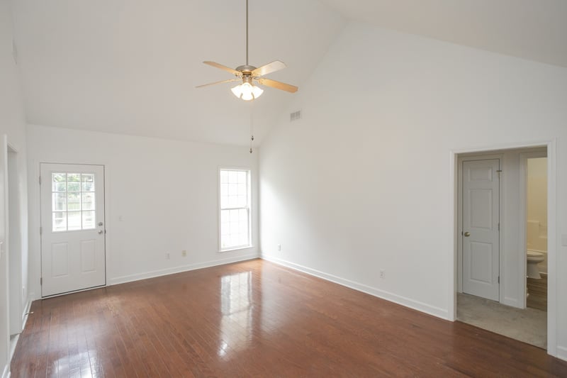 1140 Summerville Cir, Thompsons Station, TN 37179