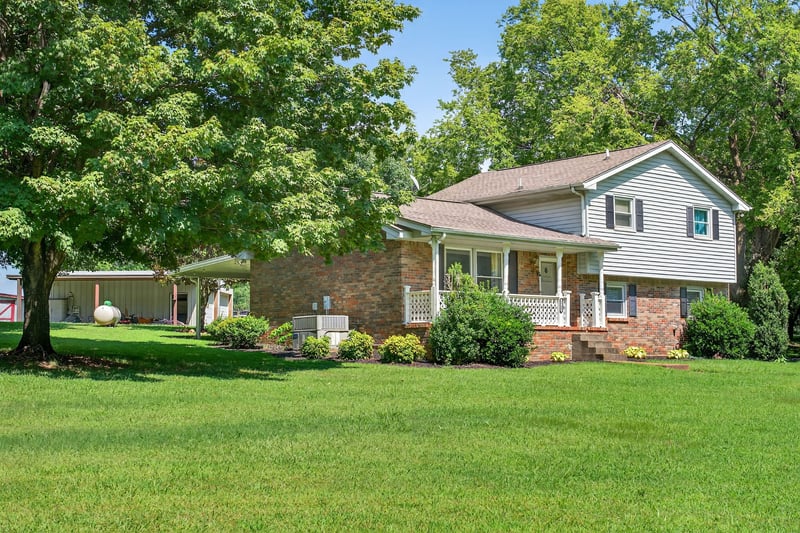2729 Heights Circle Rd, Greenbrier, TN 37073