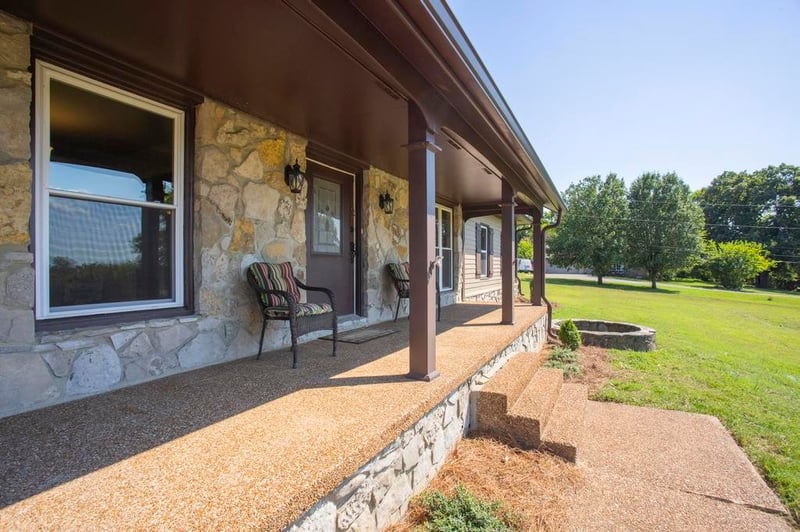 1029 Robertson Rd, Gallatin, TN 37066