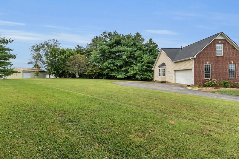 3708 Peacock Ct, Spring Hill, TN 37174