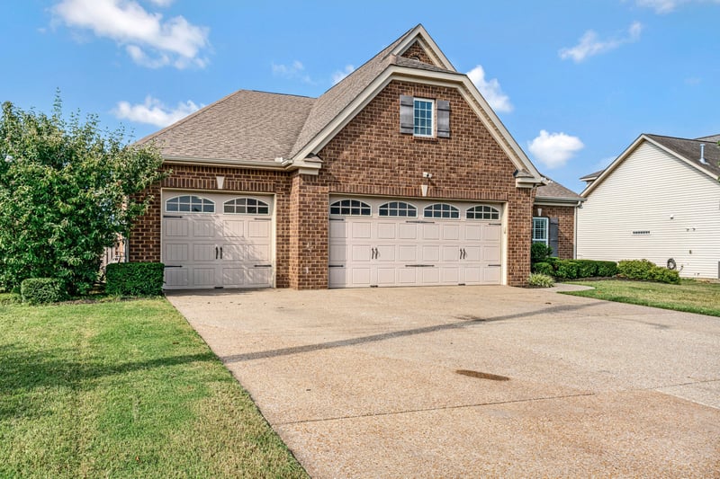 493 Callie Ave, Gallatin, TN 37066