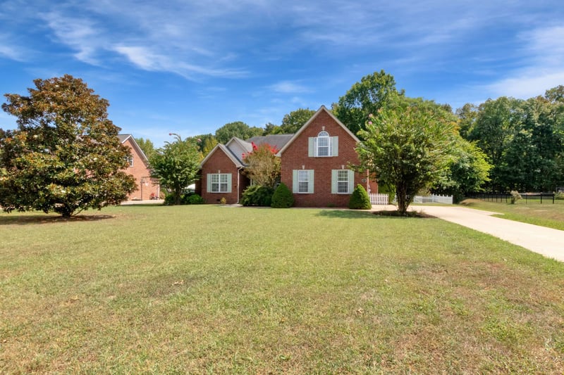 3910 Rowland Rd, Murfreesboro, TN 37128