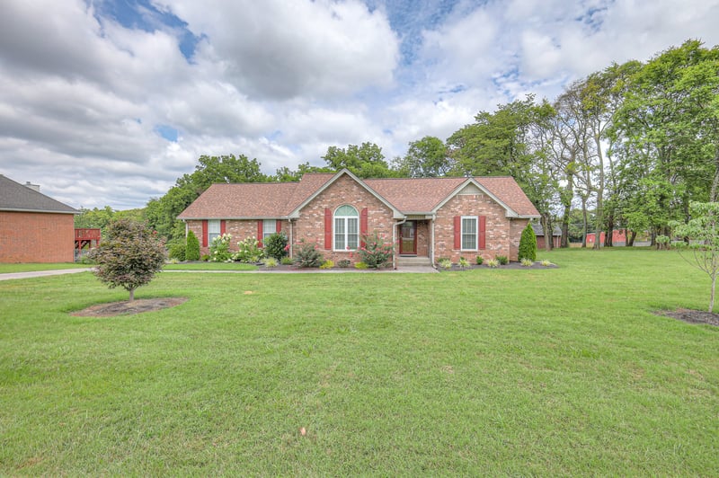 522 N Greenhill Rd, Mount Juliet, TN 37122