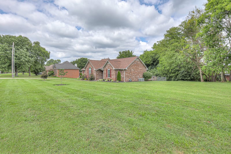 522 N Greenhill Rd, Mount Juliet, TN 37122