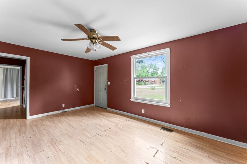 1906 Gardner Dr, Murfreesboro, TN 37130