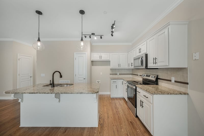 171 Avalon Dr #E-23, Kingston Springs, TN 37082