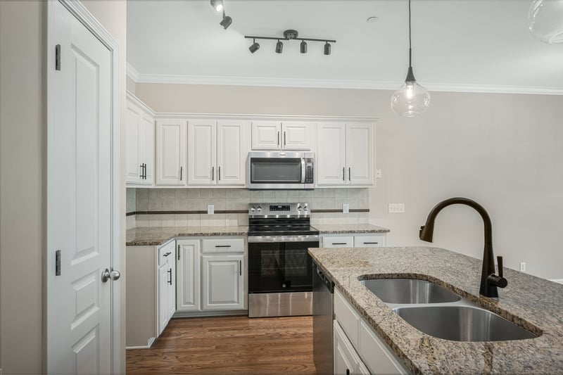 171 Avalon Dr #E-23, Kingston Springs, TN 37082