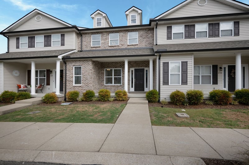 171 Avalon Dr #E-23, Kingston Springs, TN 37082