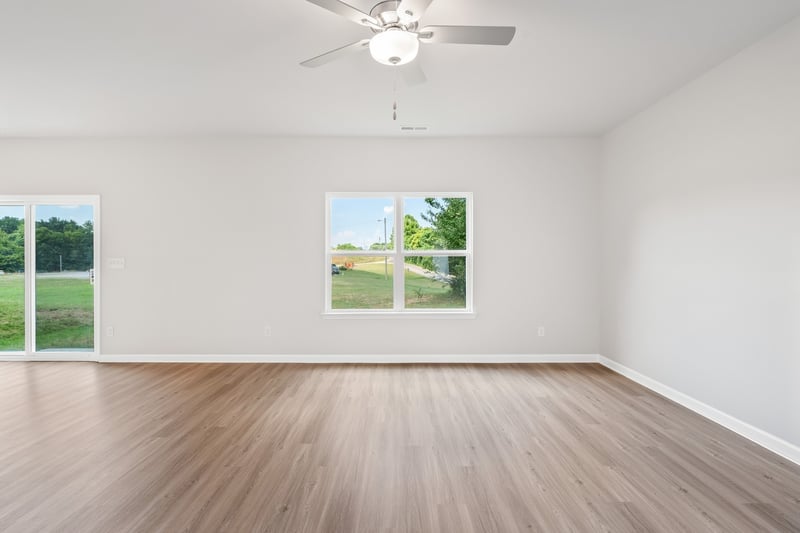 2046 Lala Loop, White Bluff, TN 37187