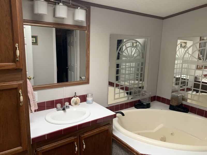 4107 Trousdale Ln, Columbia, TN 38401