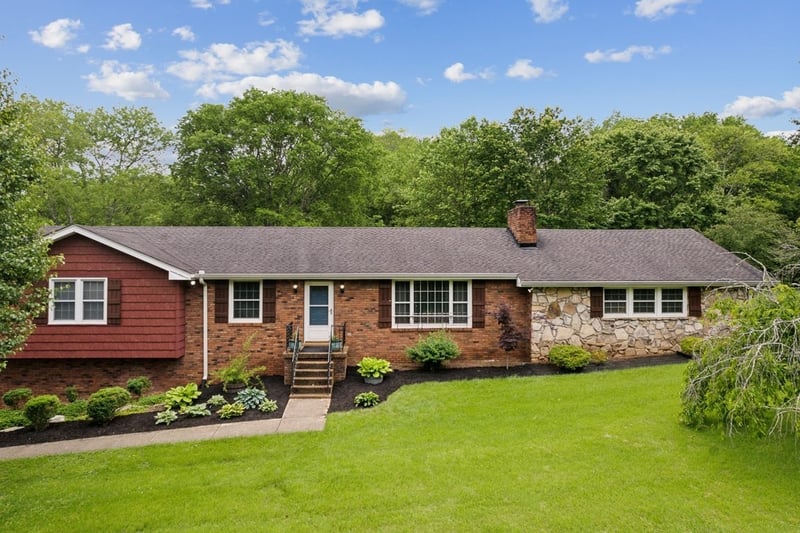 2049 Graceland Dr, Goodlettsville, TN 37072