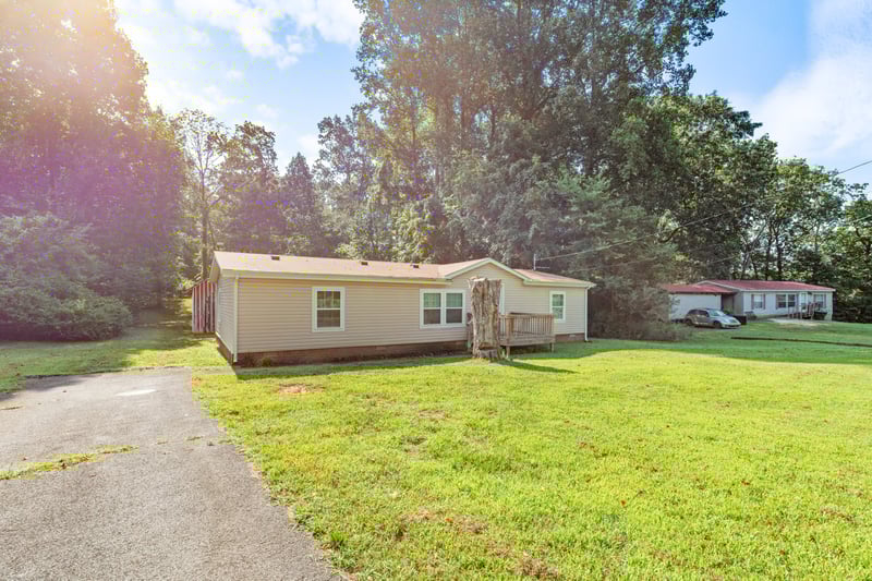 145 Bishop Ln, Burns, TN 37029