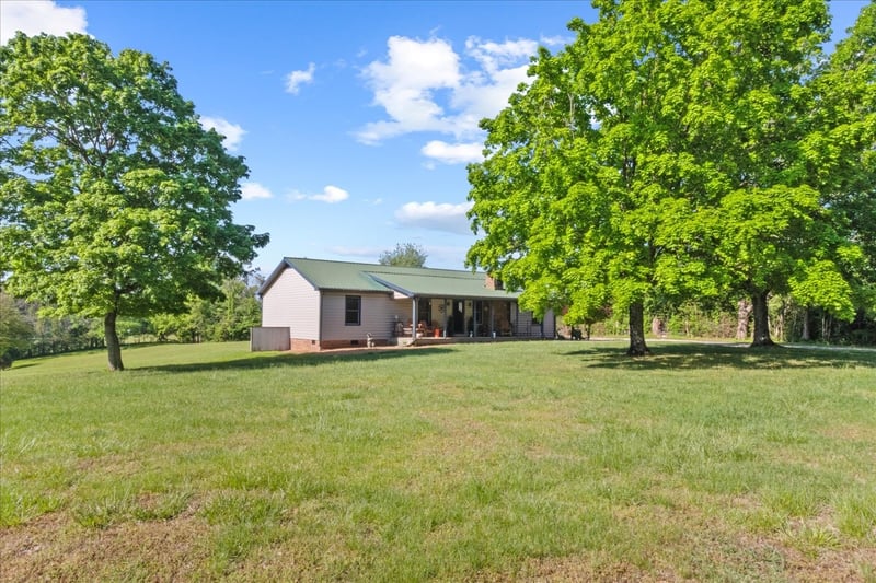 1802 Groveland Ridge Rd, Columbia, TN 38401