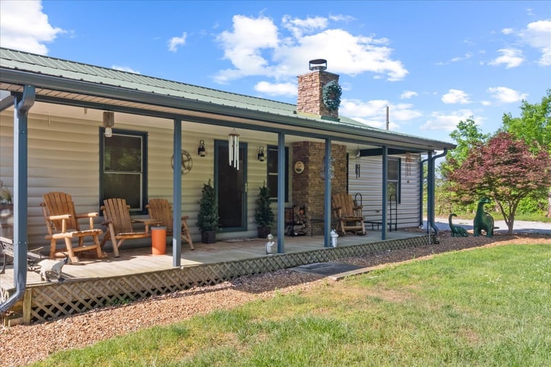 1802 Groveland Ridge Rd, Columbia, TN 38401