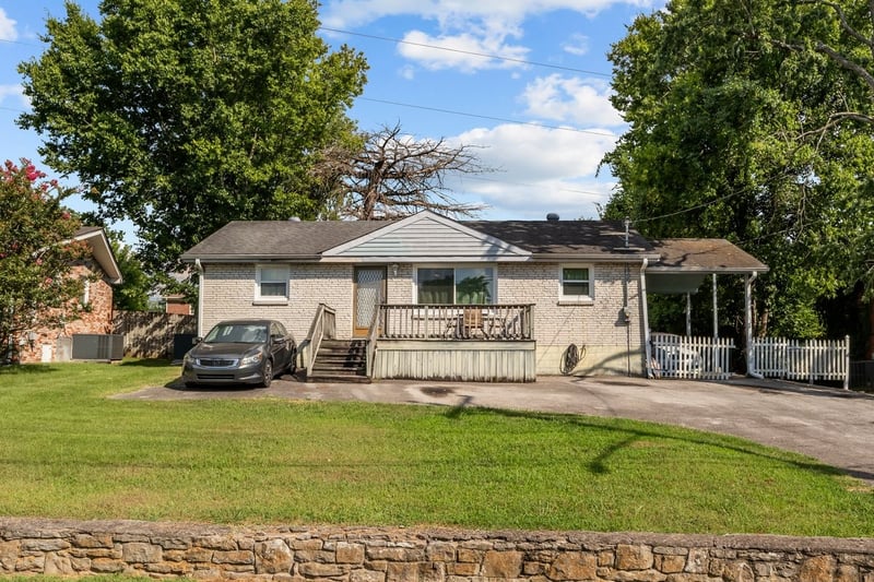 478 Sunliner Dr, Nashville, TN 37209